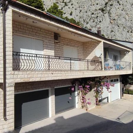 Apartment Adrian Omiš Eksteriør billede
