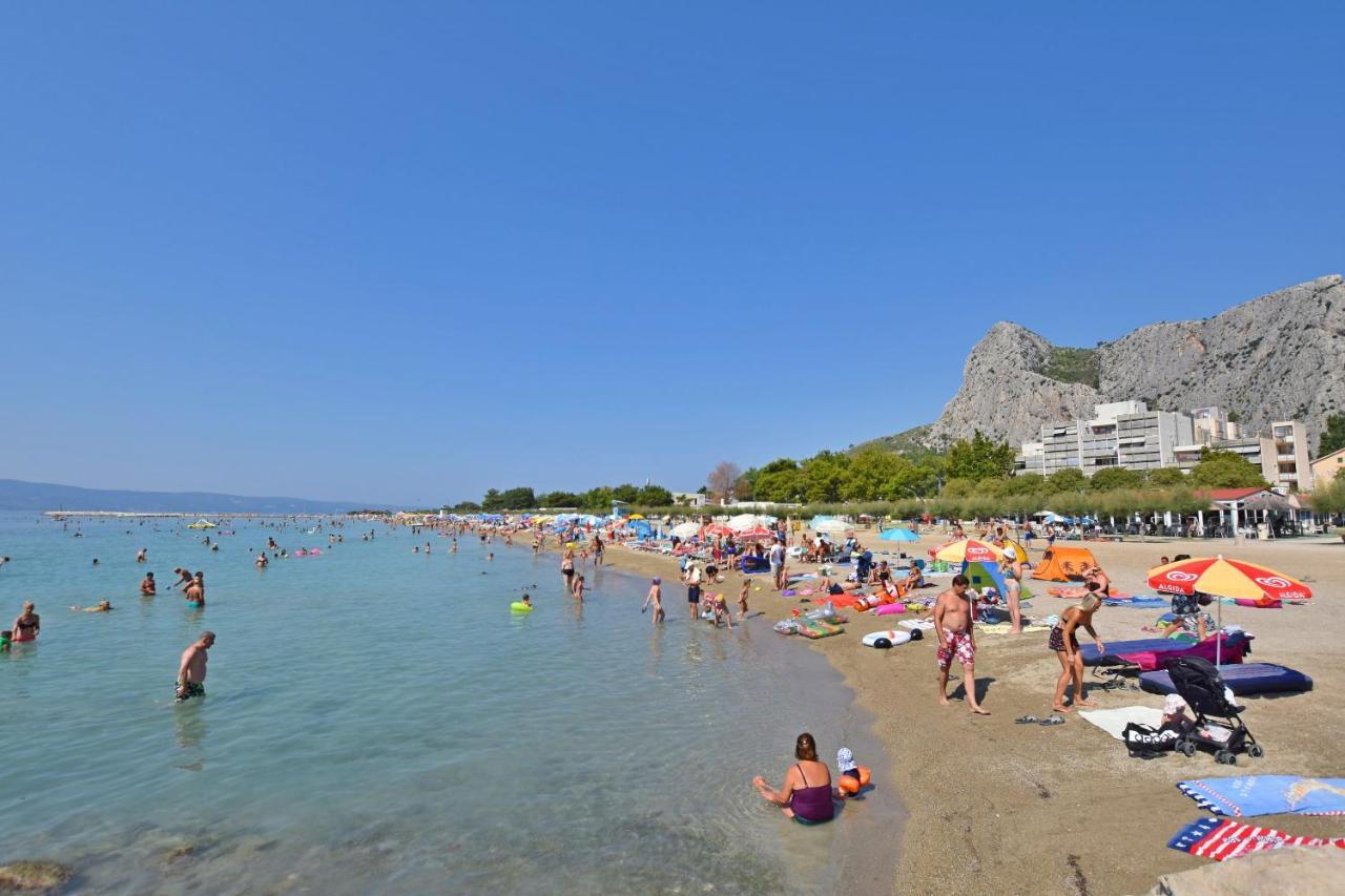 Apartment Adrian Omiš Eksteriør billede