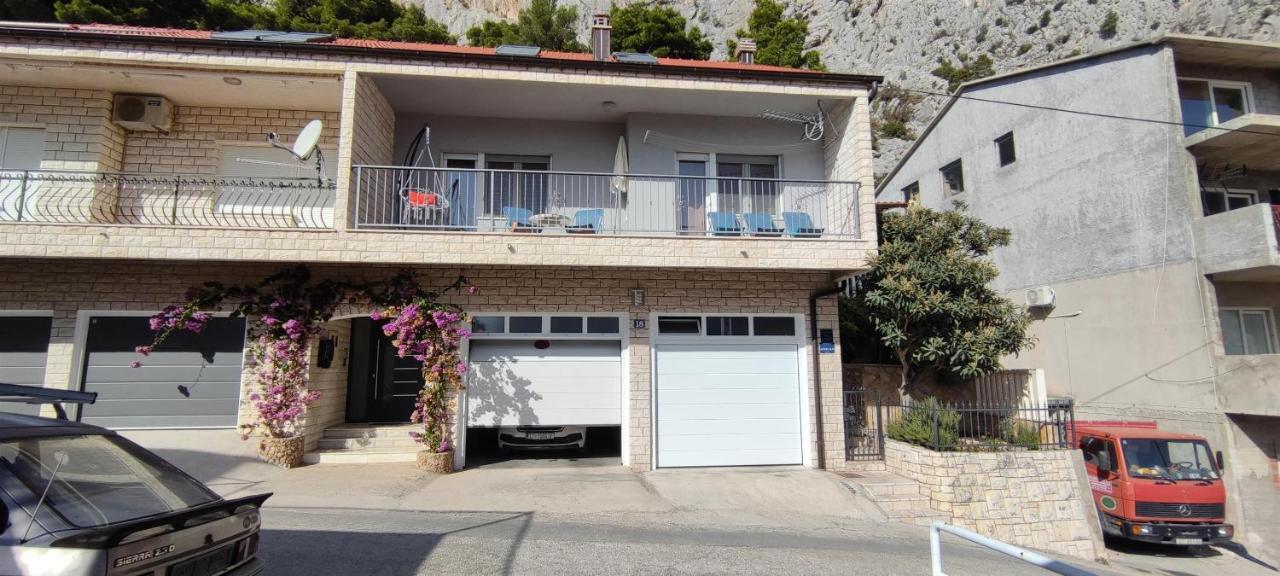 Apartment Adrian Omiš Eksteriør billede