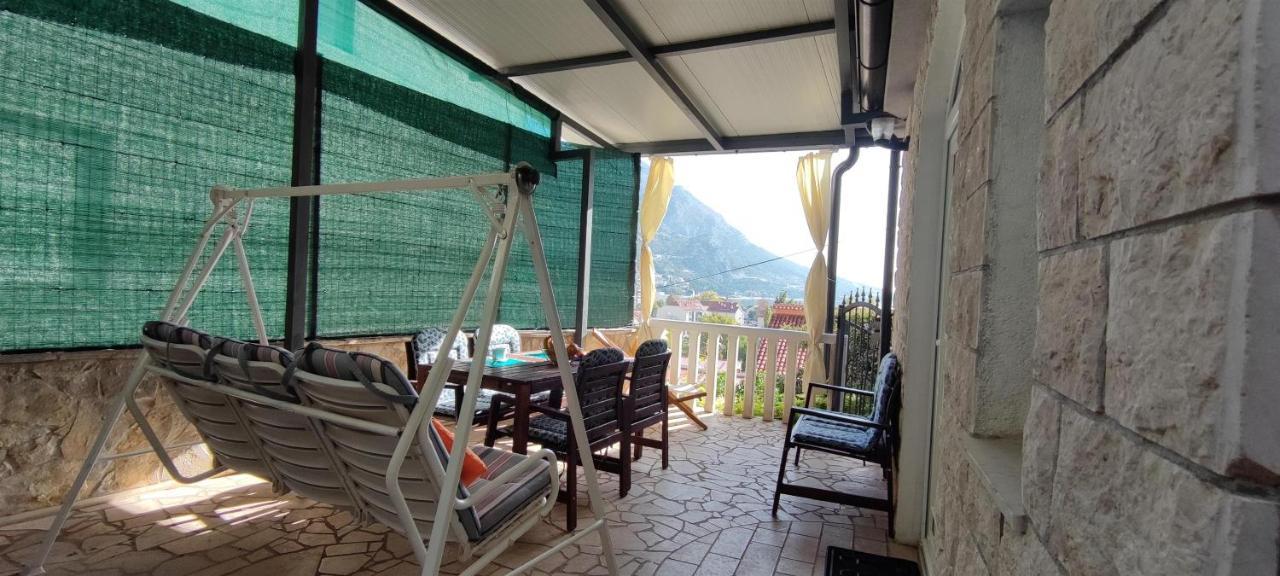 Apartment Adrian Omiš Eksteriør billede
