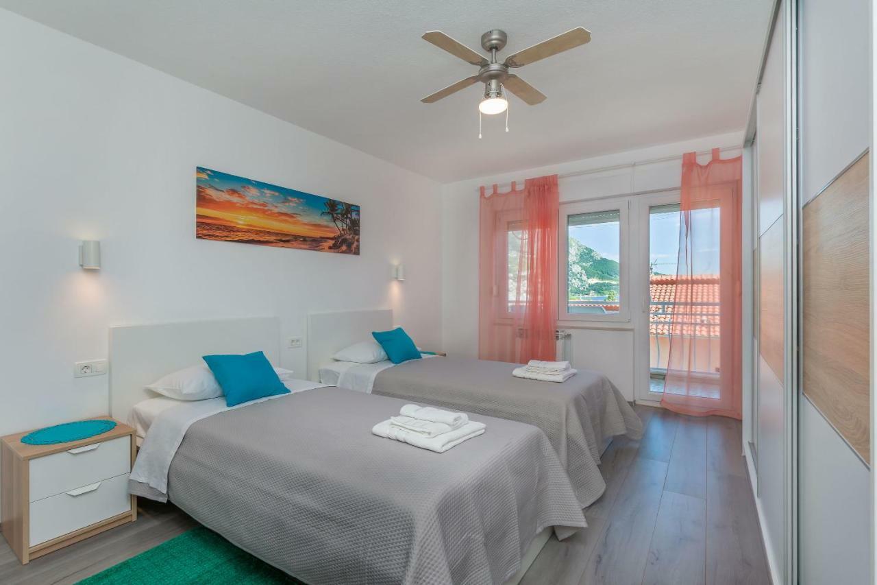 Apartment Adrian Omiš Eksteriør billede