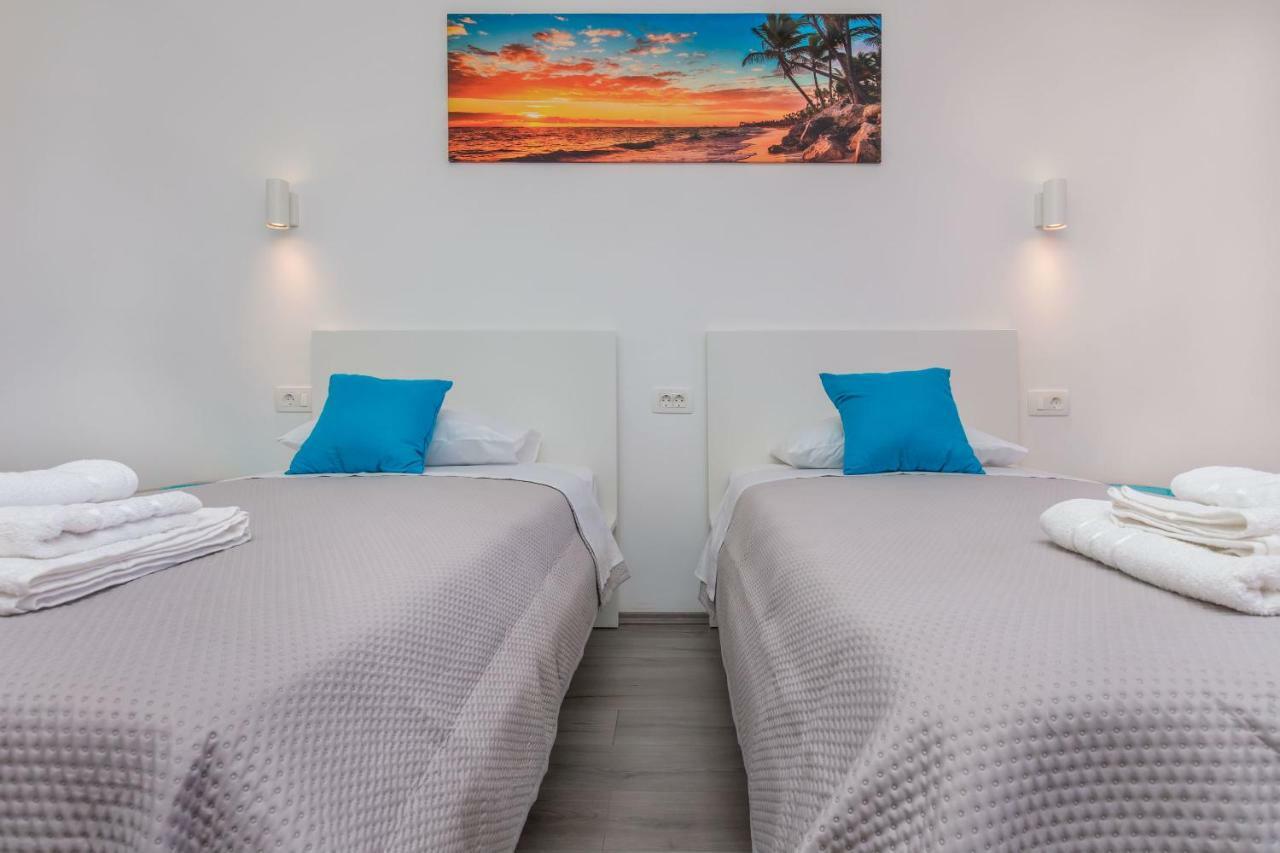 Apartment Adrian Omiš Eksteriør billede